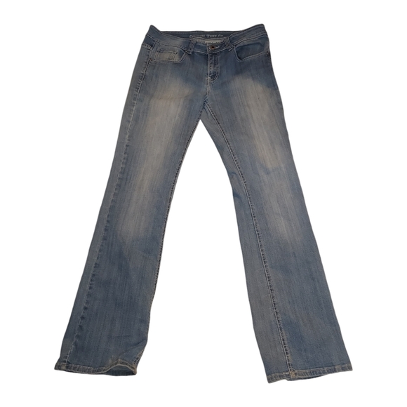 Cowgirl Tuff Wild & Wooly Distressed Boot-Cut Jeans Size 30 × 33 EUC - Picture 2 of 7